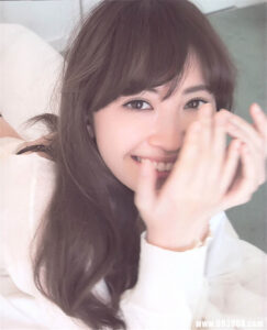 永远の大众情人 | 小嶋阳菜写真集《どうする》高清全本 封面