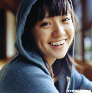 大岛优子写真集《ゆうらりゆうこ》高清全本 封面