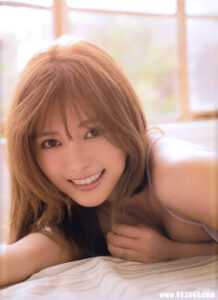 白石麻衣写真集《WHITE》高清全本 封面